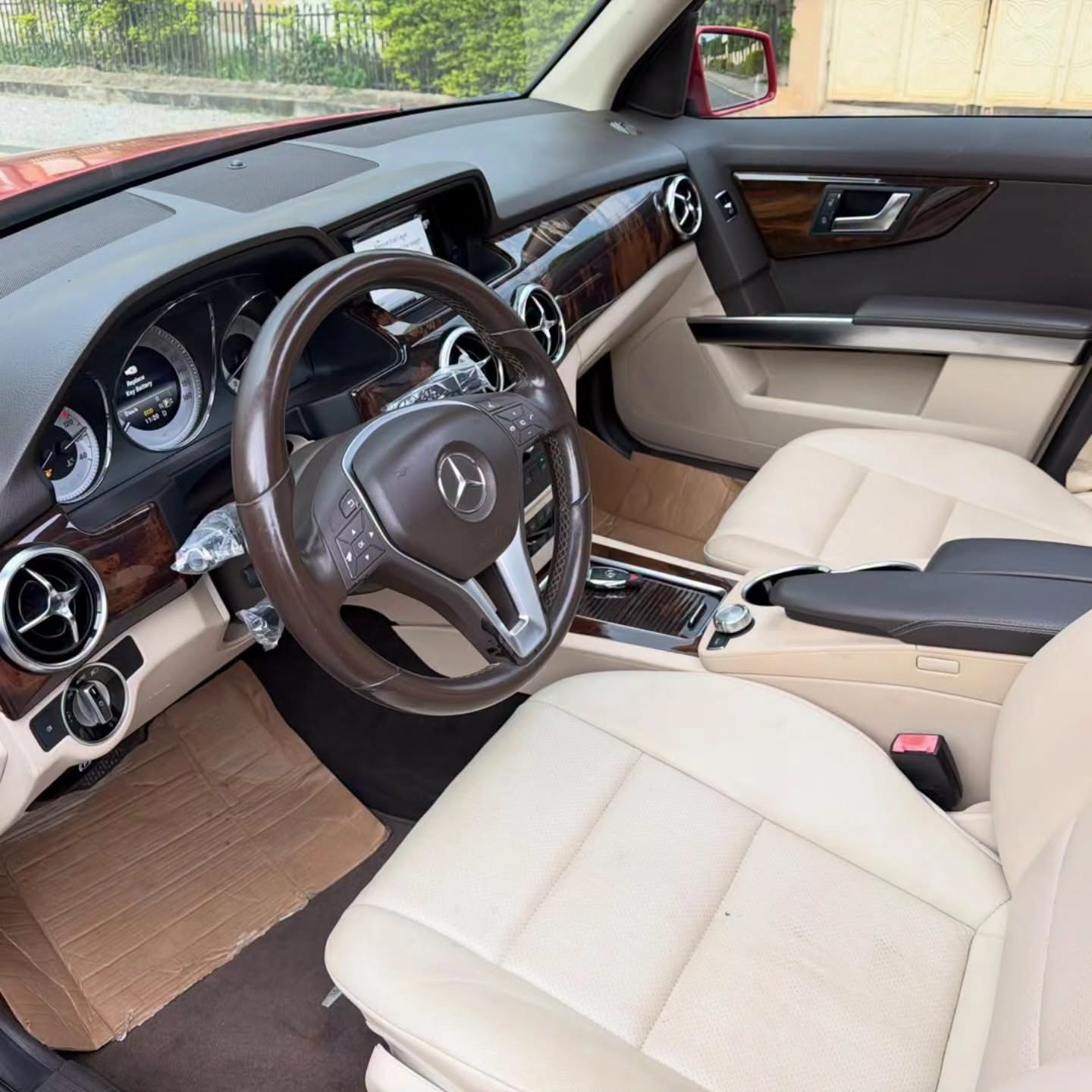 2012 Mercedes-Benz GLK350 photo