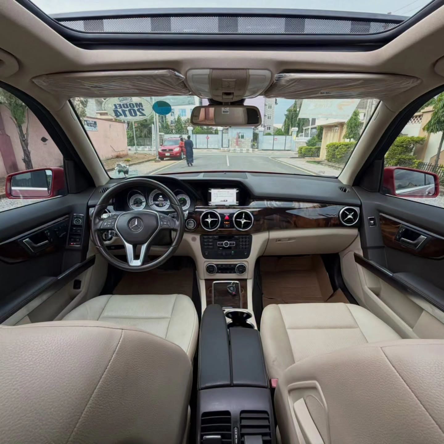 2012 Mercedes-Benz GLK350 photo